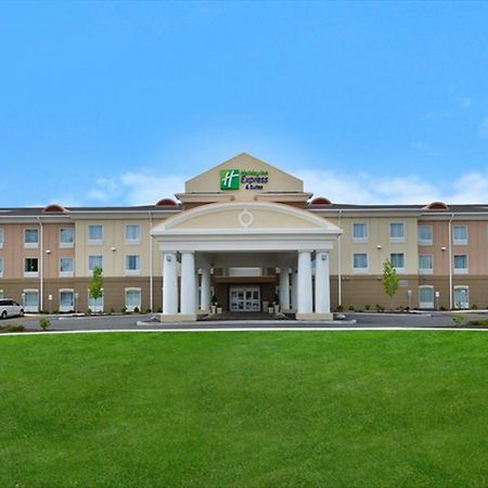 Holiday Inn Express & Suites Utica By Ihg מראה חיצוני תמונה
