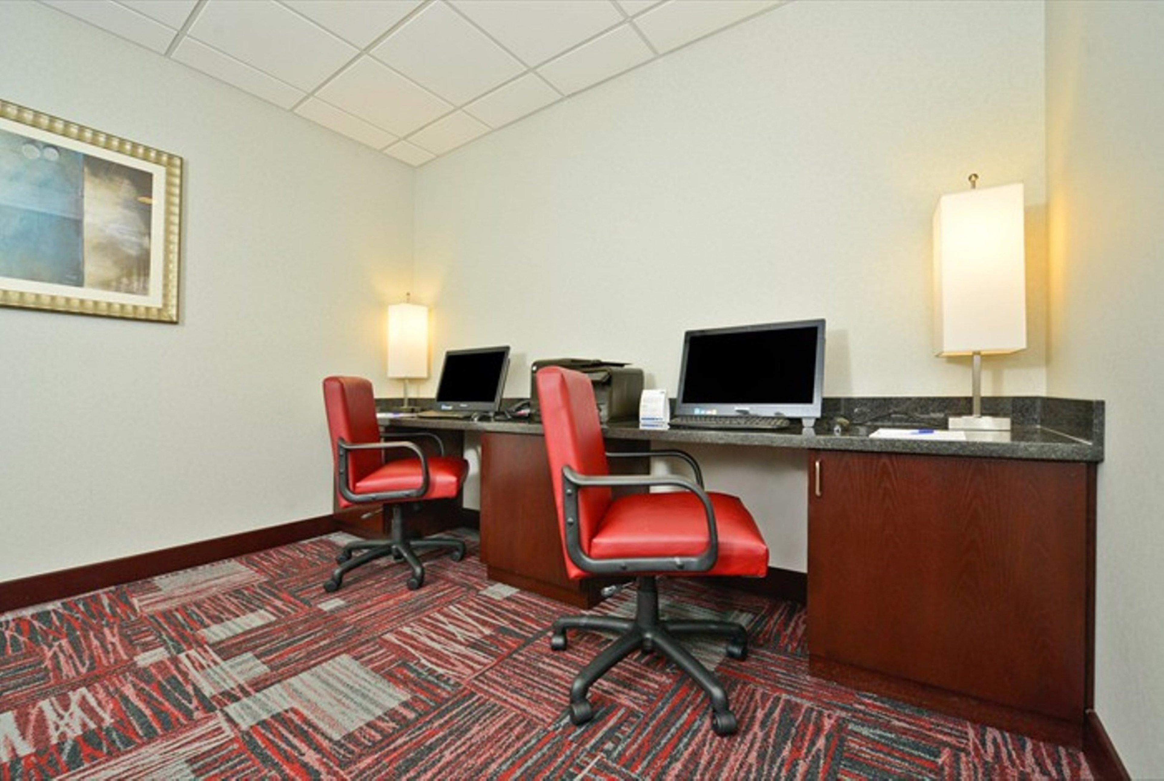 Holiday Inn Express & Suites Utica By Ihg מראה חיצוני תמונה