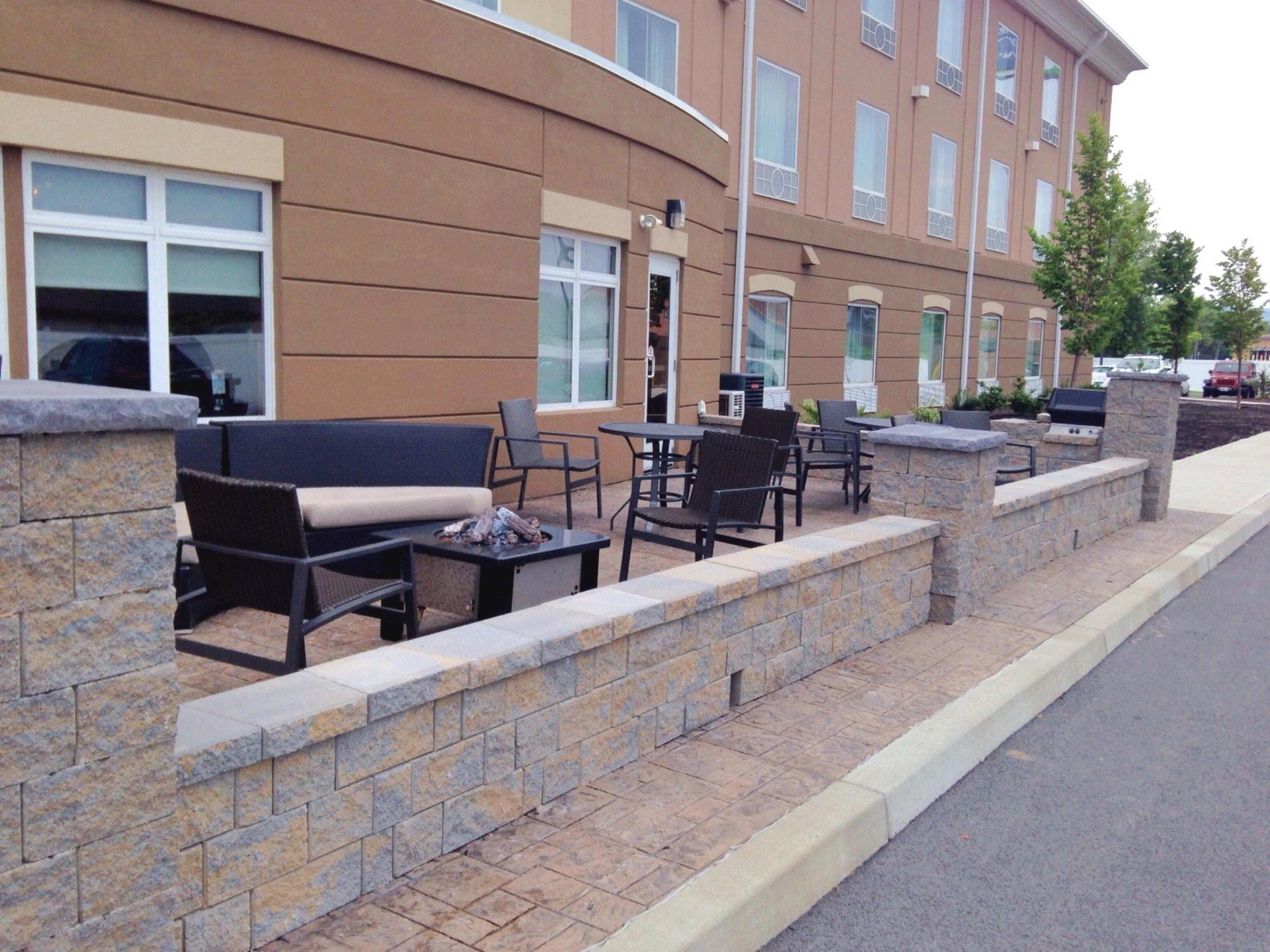 Holiday Inn Express & Suites Utica By Ihg מראה חיצוני תמונה