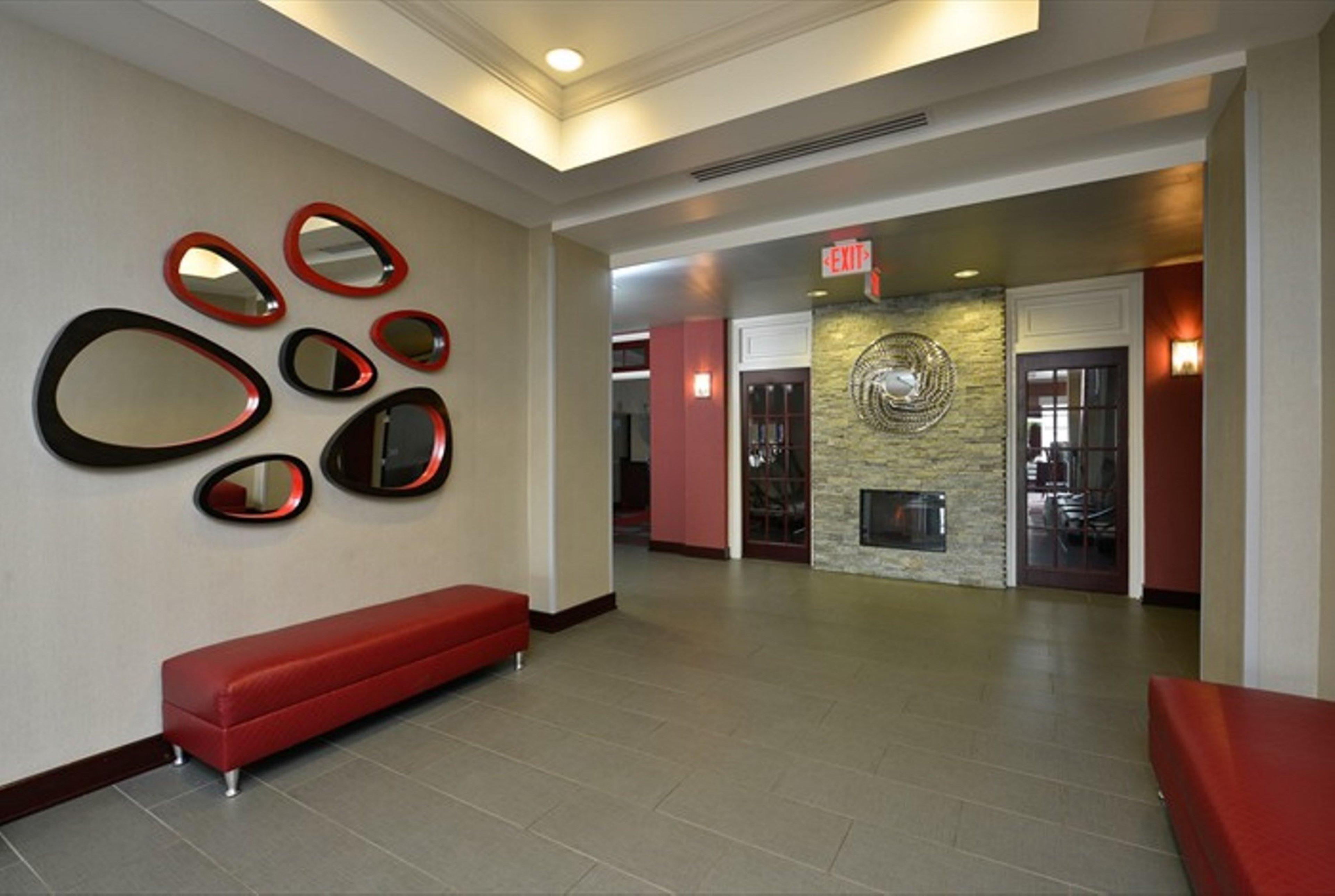 Holiday Inn Express & Suites Utica By Ihg מראה חיצוני תמונה