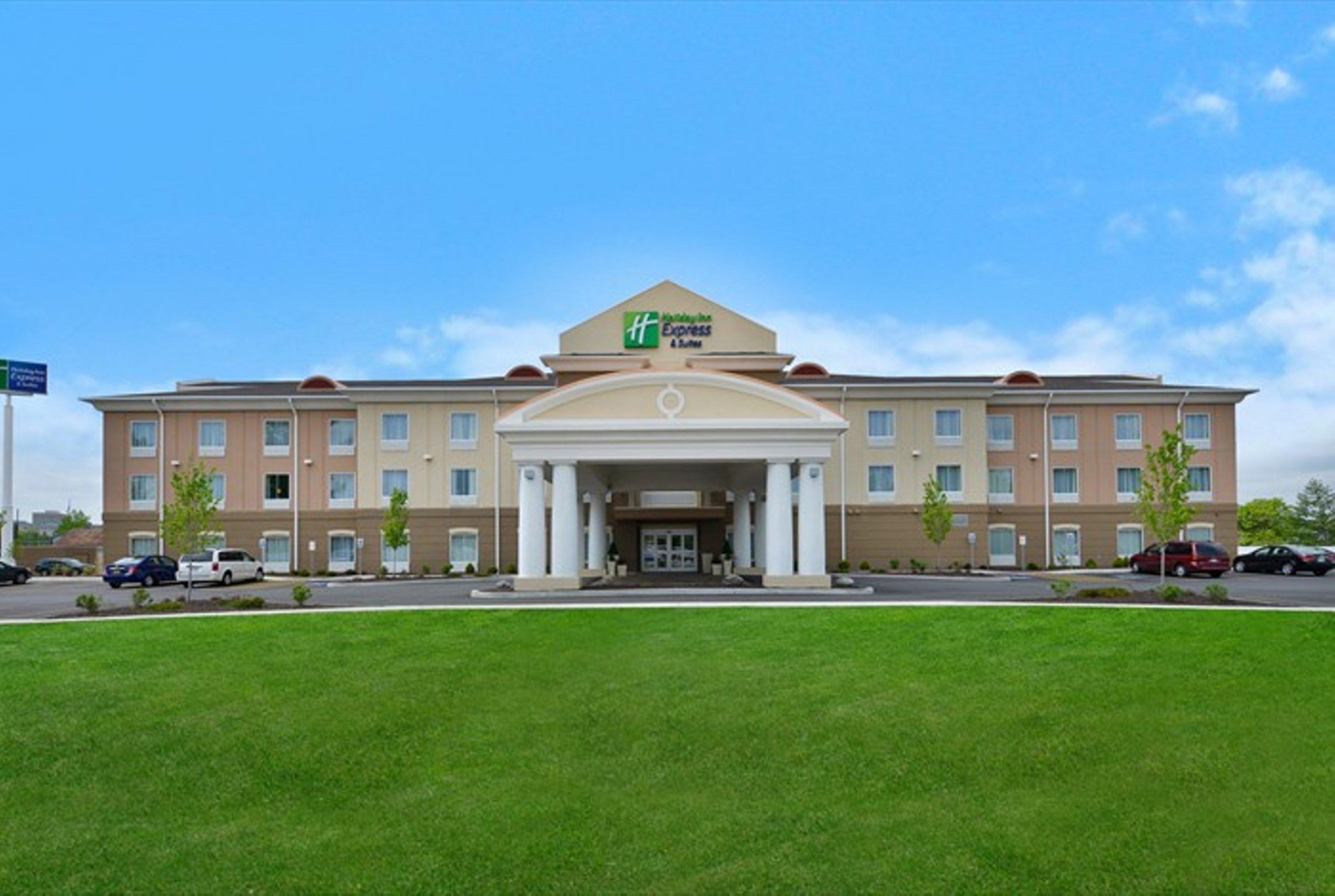 Holiday Inn Express & Suites Utica By Ihg מראה חיצוני תמונה