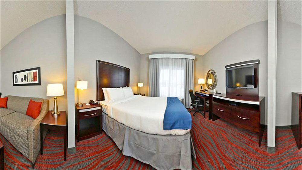 Holiday Inn Express & Suites Utica By Ihg מראה חיצוני תמונה